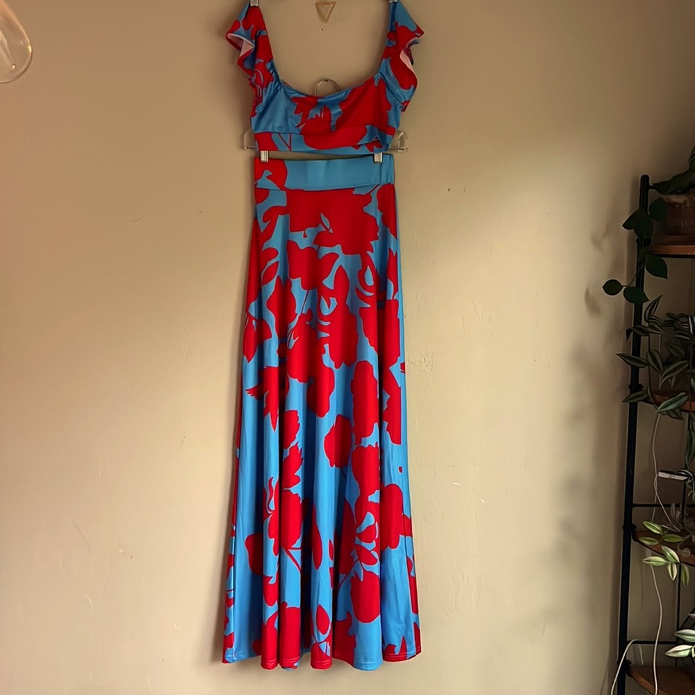 OC Order Plus two piece crop top floral dress
